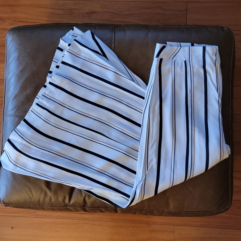 Anthropologie ett:twa Manon Flare Pant size 8